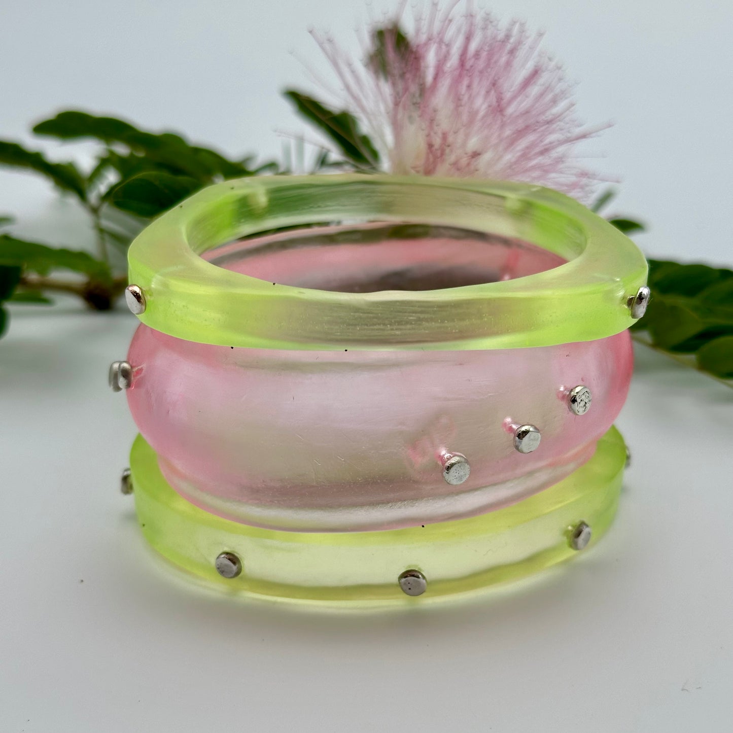Translucent Pale Yellow Square Round KWD Classic Resin & Silver Bangle