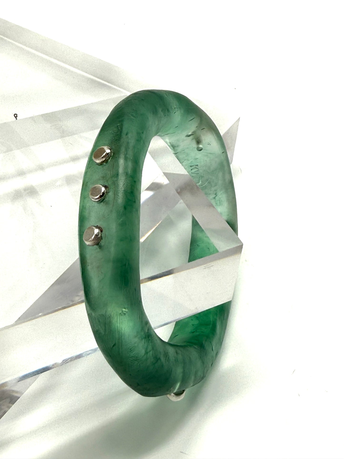 Green swirl resin with silver rivets 'woopy' bangle