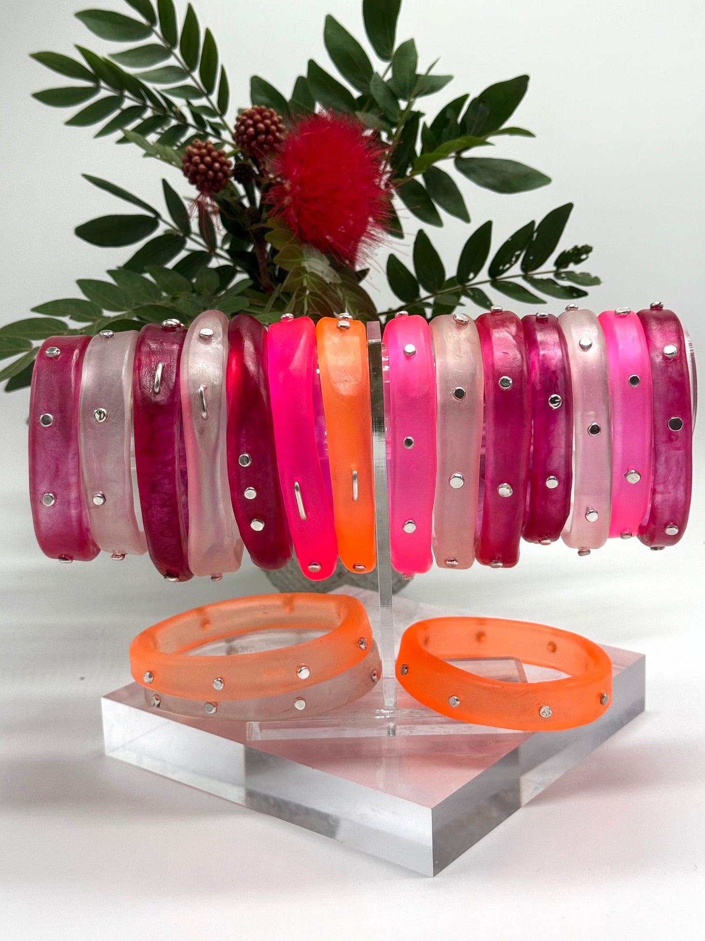 Strawberry Red resin with silver rivets 'woopy' bangle