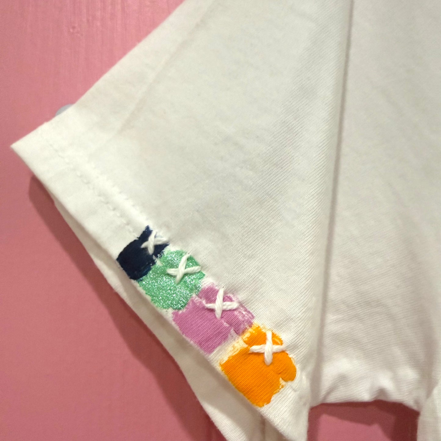 Naughts and crosses multi coloured t-shirt - size Sml