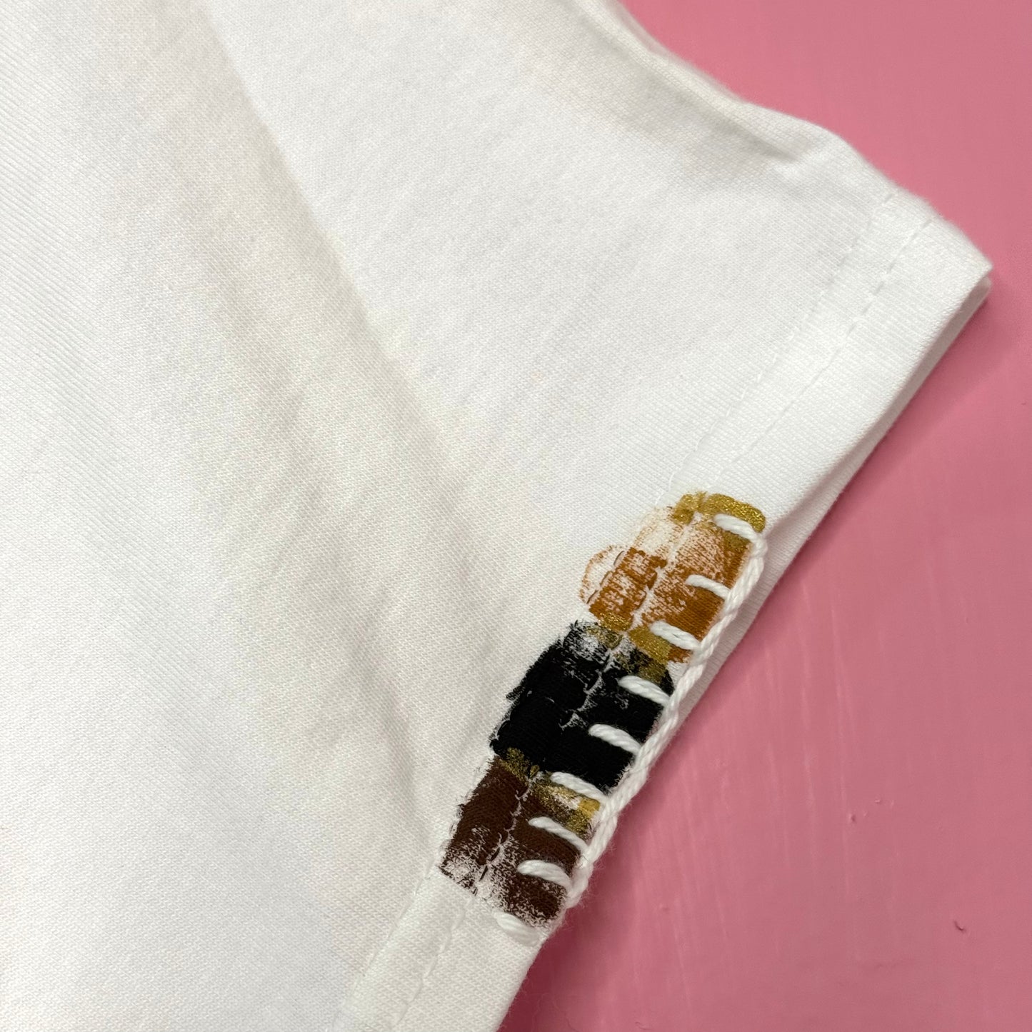 Browns & cream striped t-shirt - size M