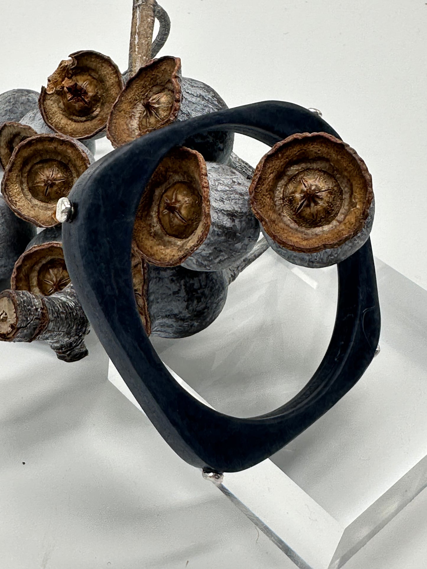 Navy blue 'square round' bangle with silver