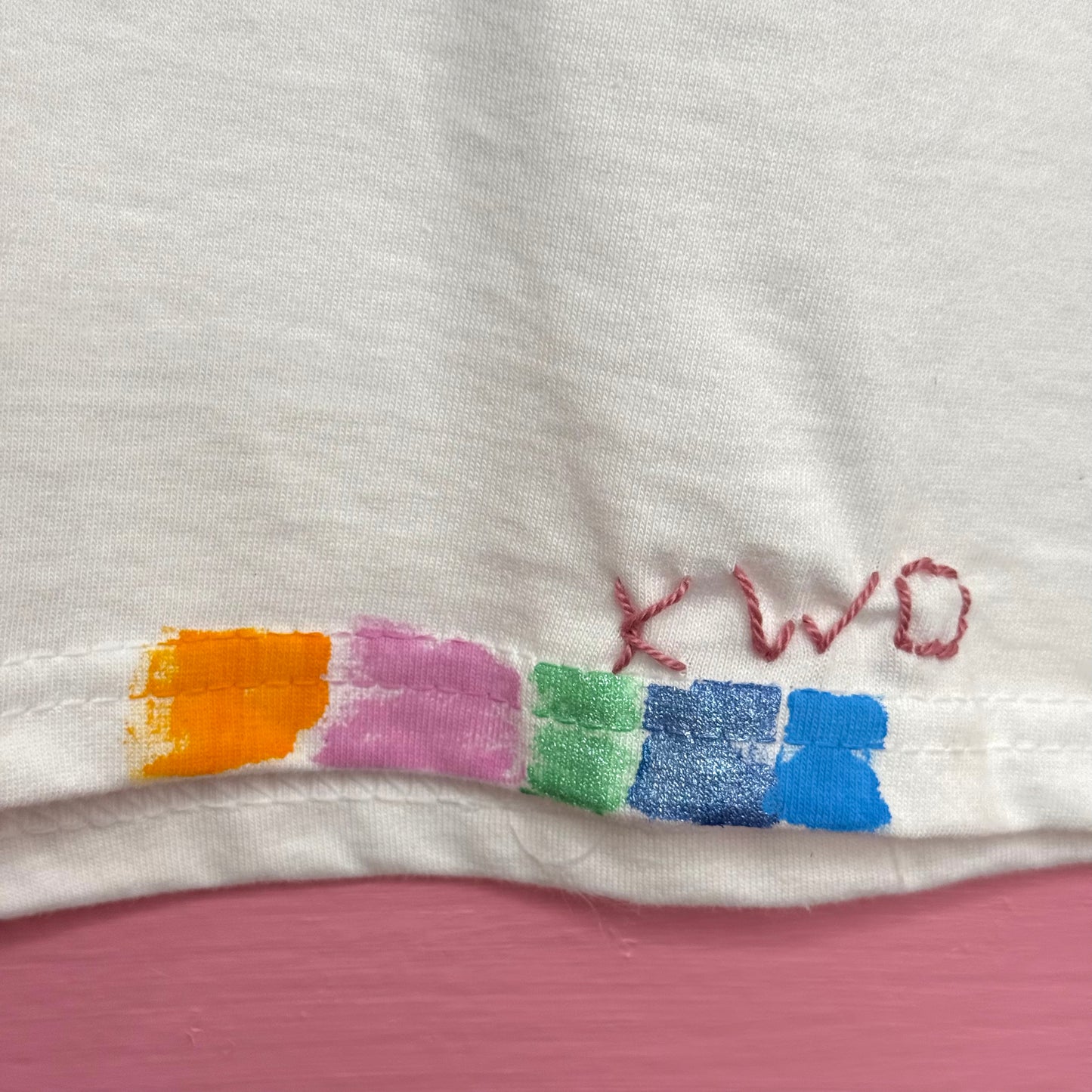 Multi coloured circles t-shirt - size L