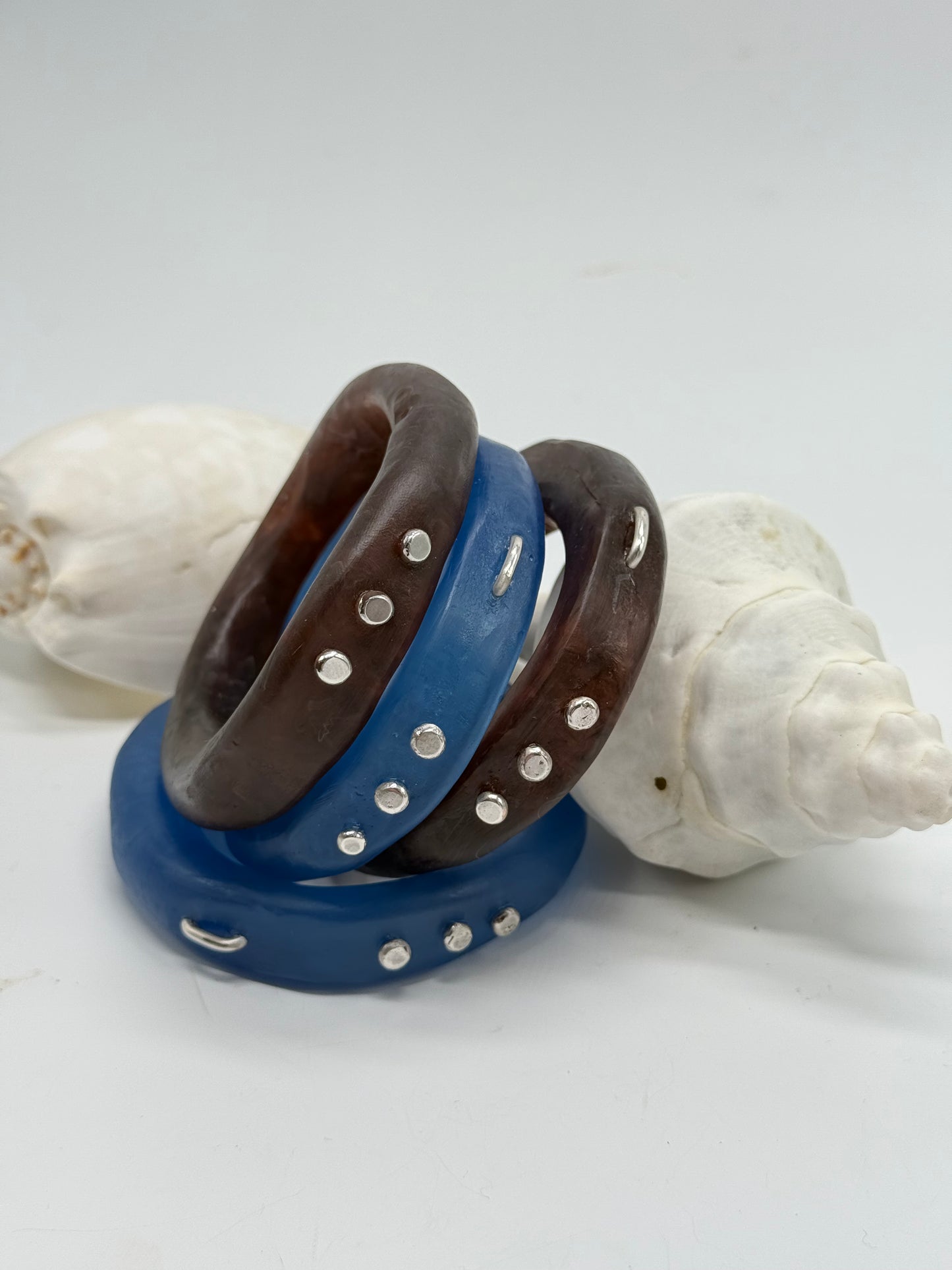 Brown/White swirl resin and silver 'woopy' bangle - regular size