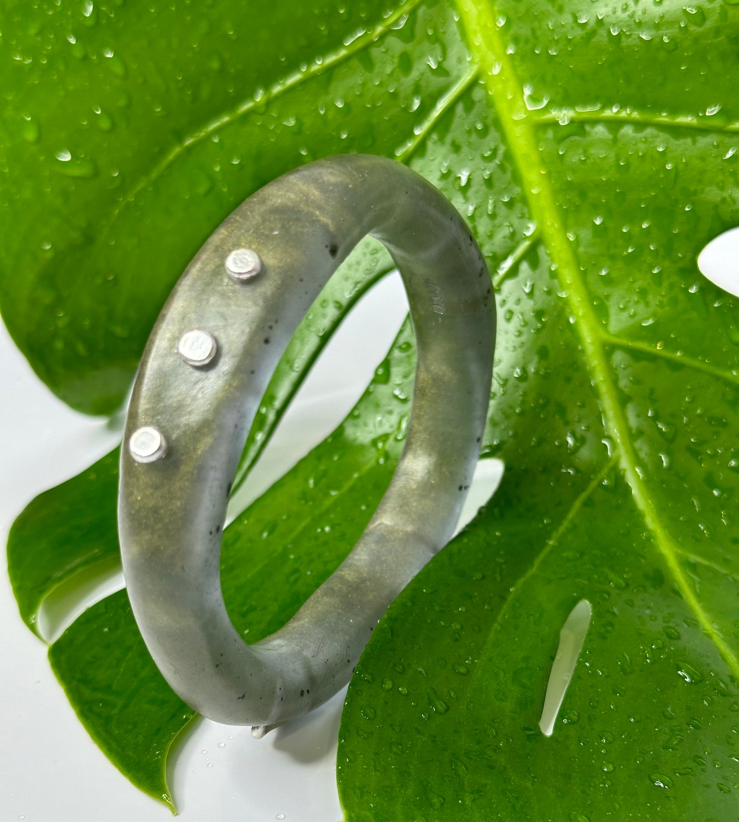 Moss Green resin & silver woopy bangle