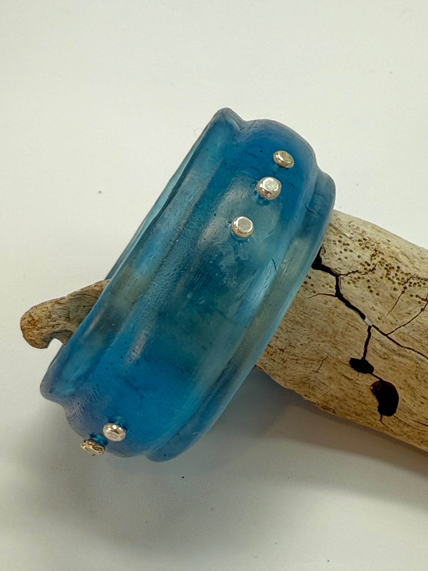 Blueberry Blue Oval Thick Rim Resin & silver wide bangle - XS hand size