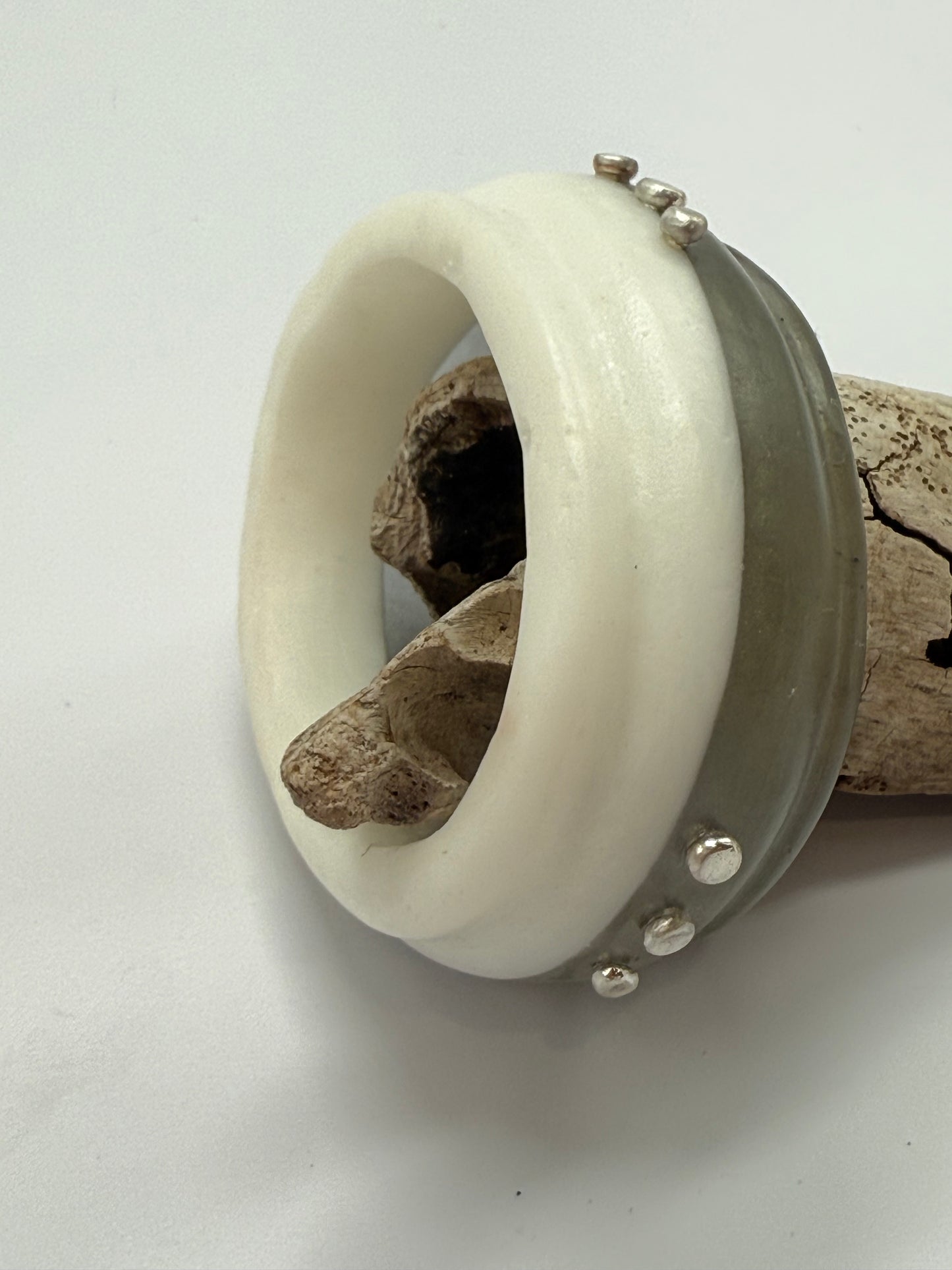 Moss/White Oval Thick Rim Resin & silver wide bangle - XS hand size