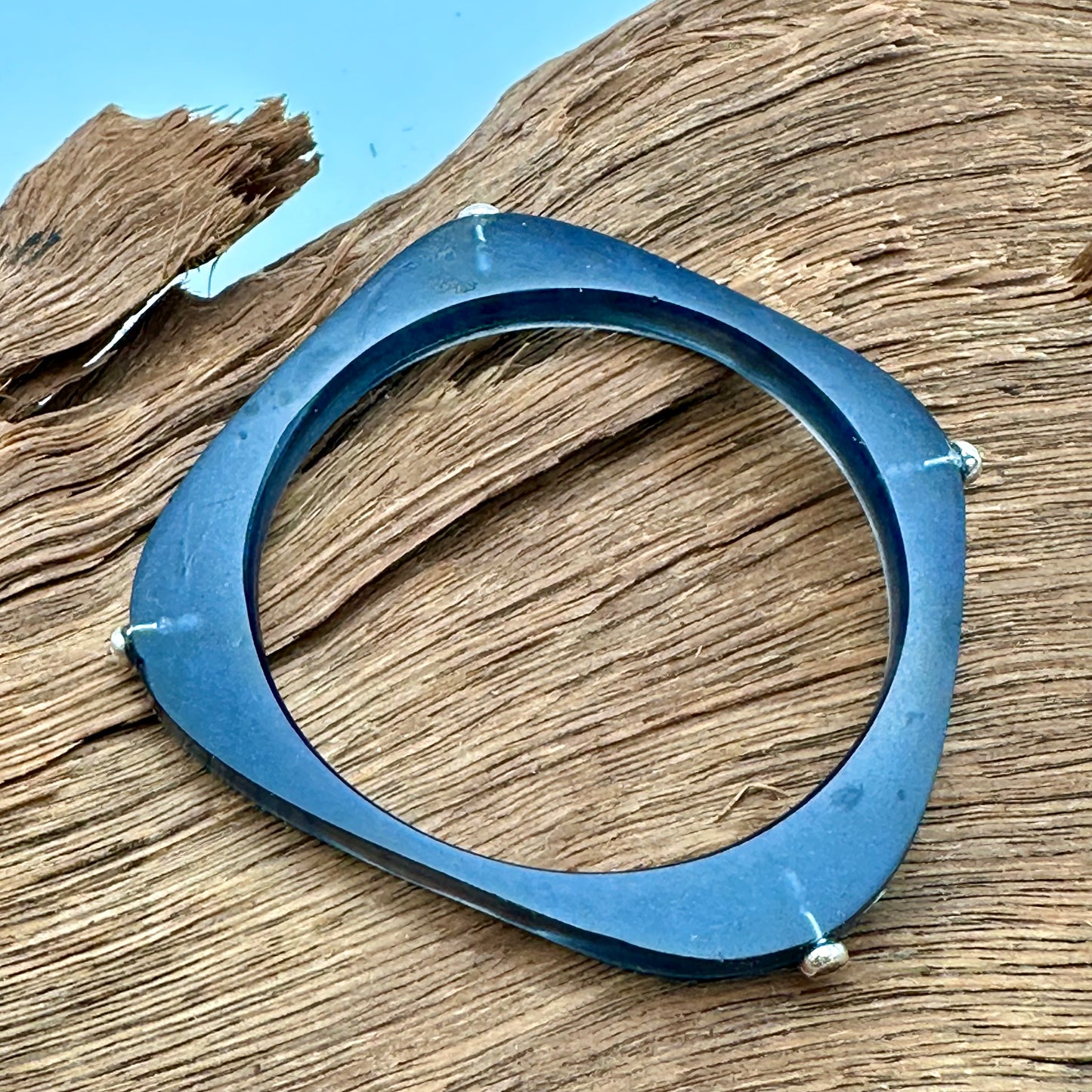 Navy Square Round KWD Classic Resin & Silver Bangle