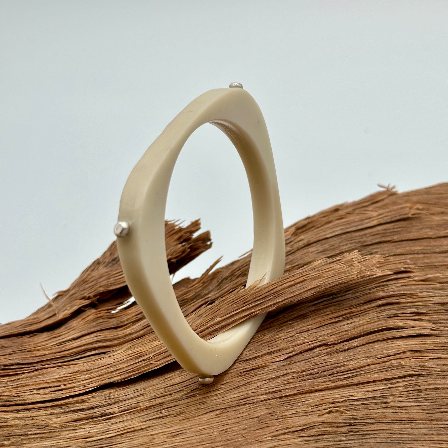 Cream Square Round KWD Classic Resin & Silver Bangle