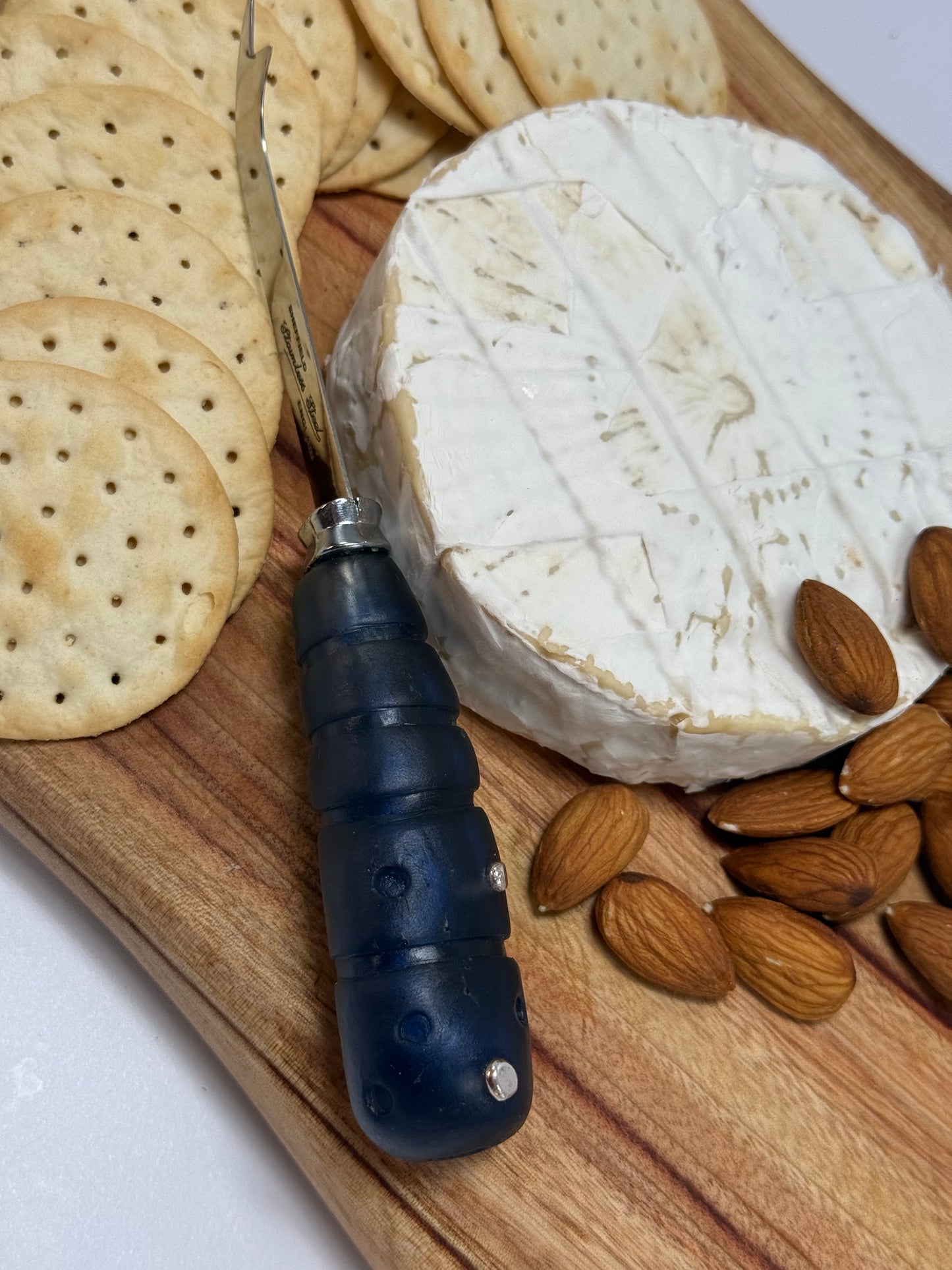 Cheese knife - Smoky Blue resin - stripe & spot handle with silver