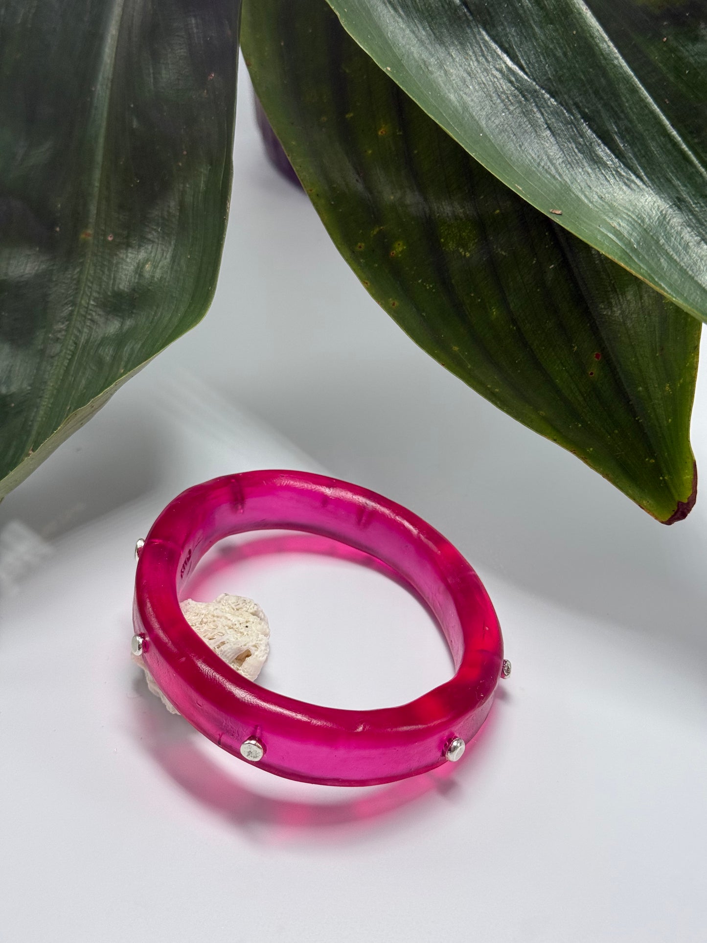 Translucent Strawberry Red resin Thick KWD Classic & silver Bangle