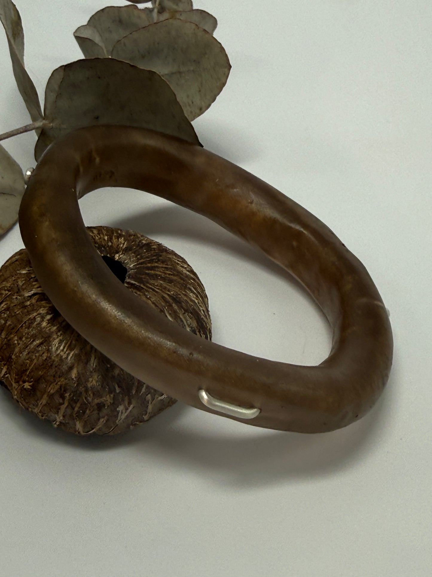 Brown resin and silver 'woopy' bangle - regular size