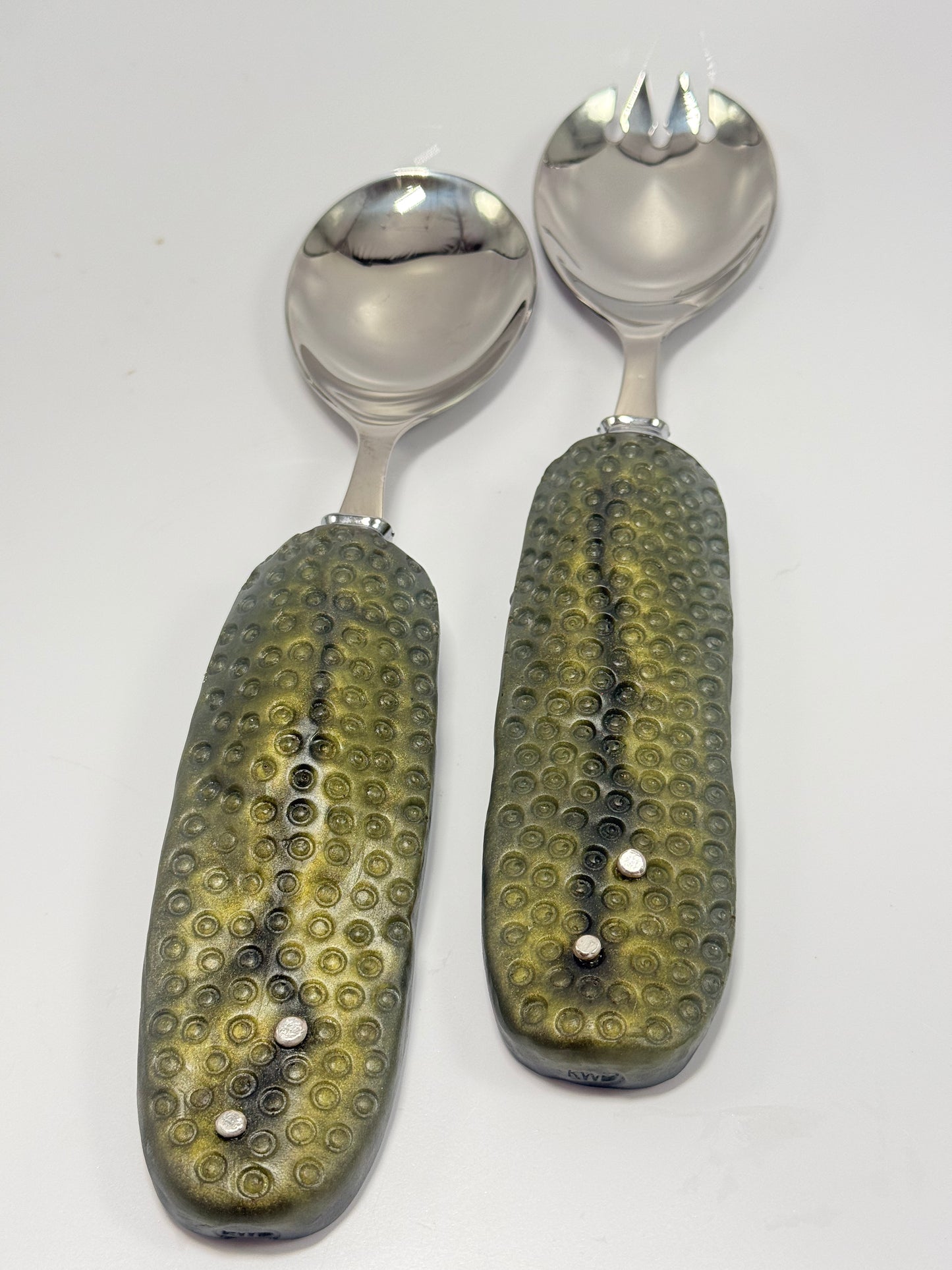 Salad Servers - Moss Green resin & silver with Spotty handle with Stainless steel spoon