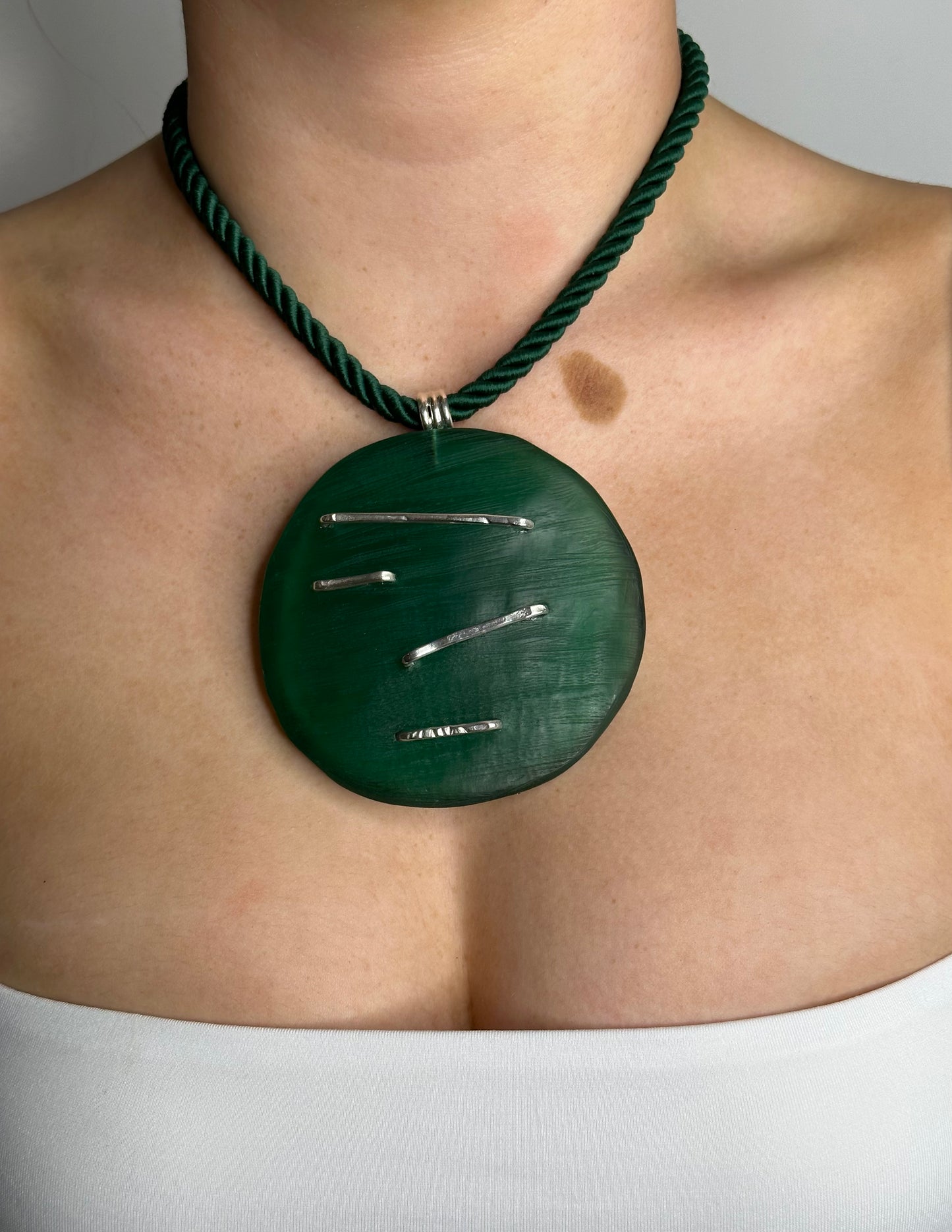 Dark Green Round Pendant & silver necklace