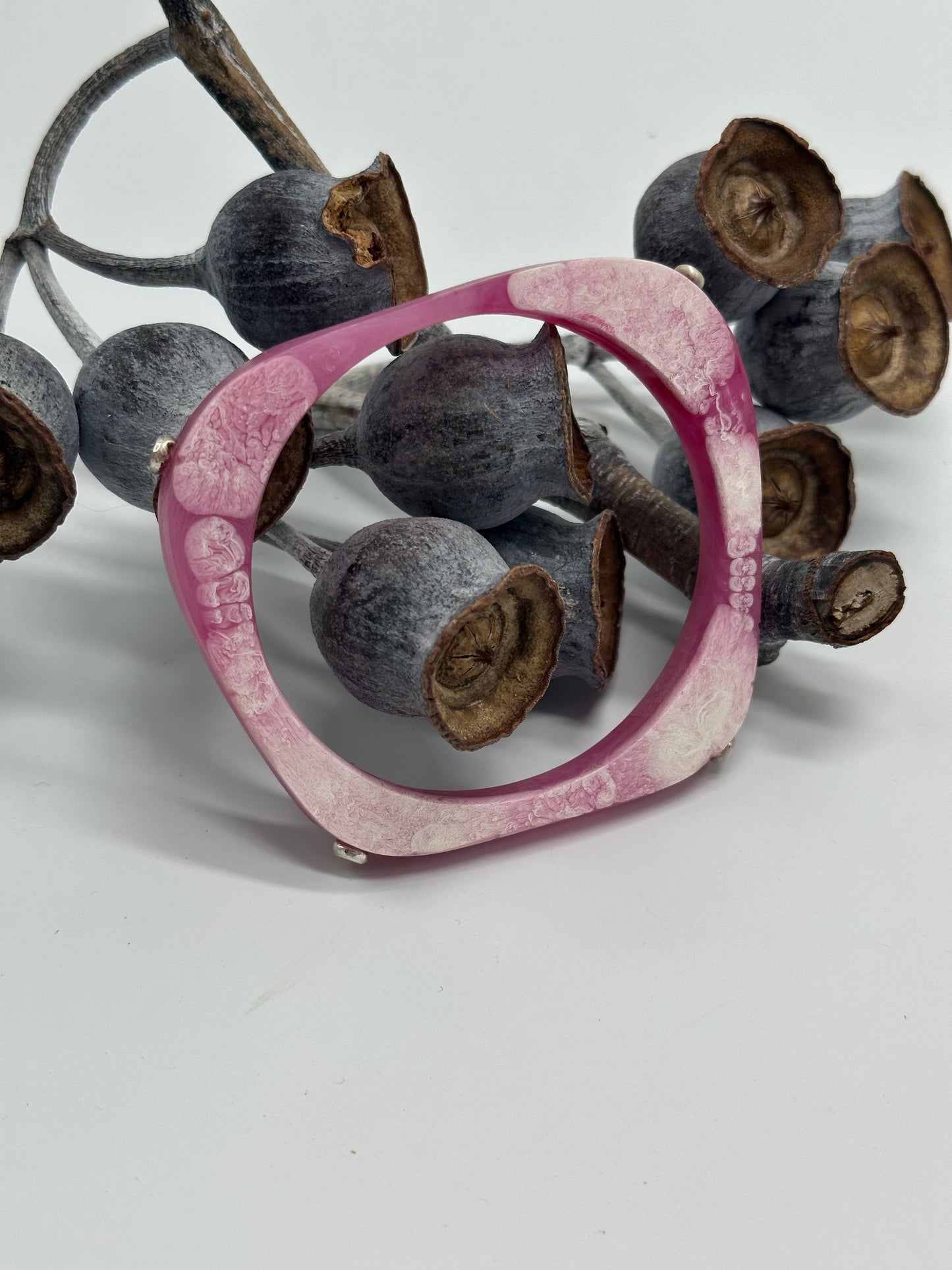 Pink & white 'square round' bangle with silver