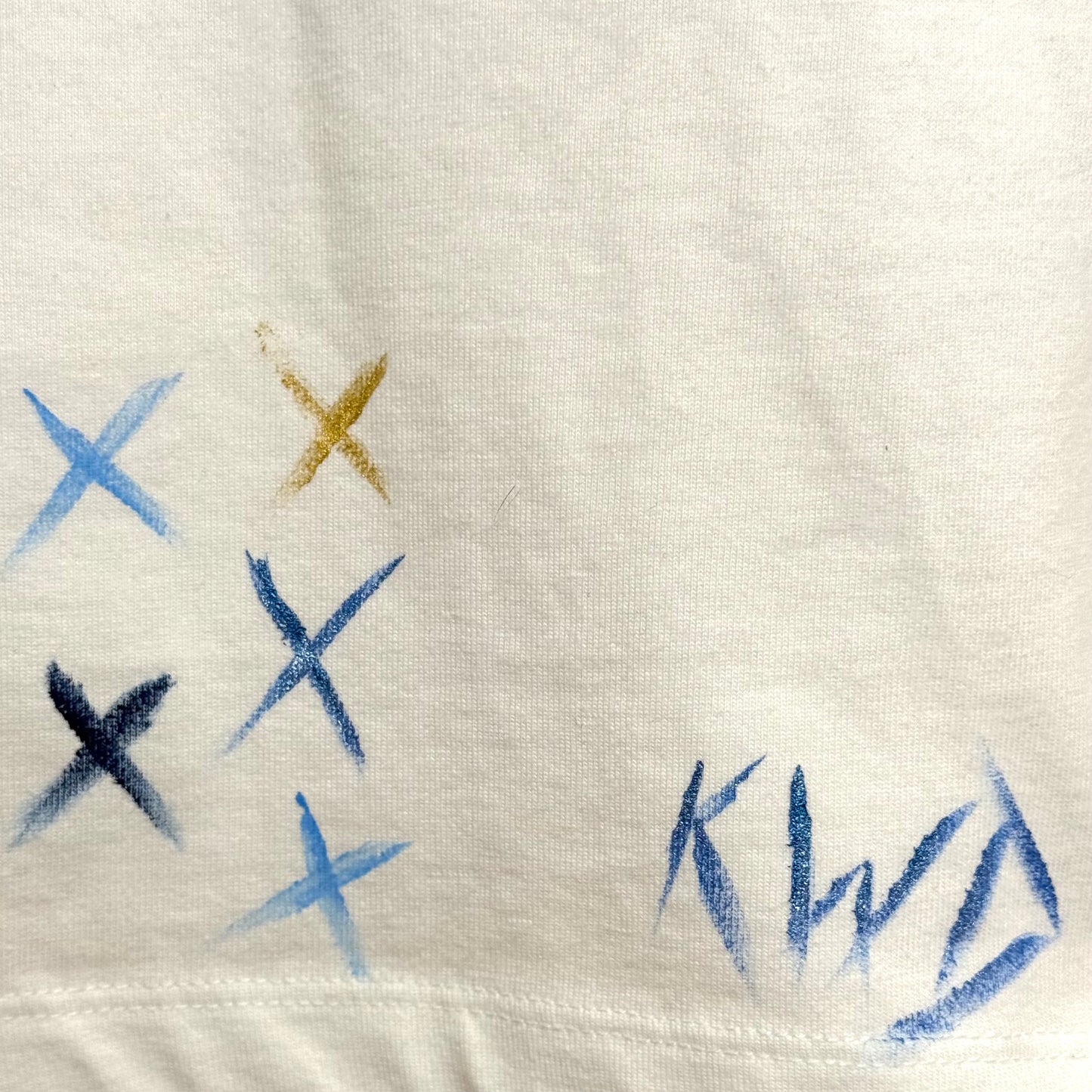 Blues and gold  t-shirt - size 10