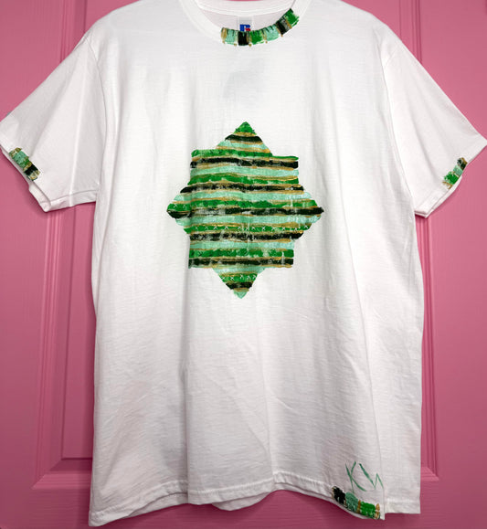 Greens/gold striped star t-shirt - size L