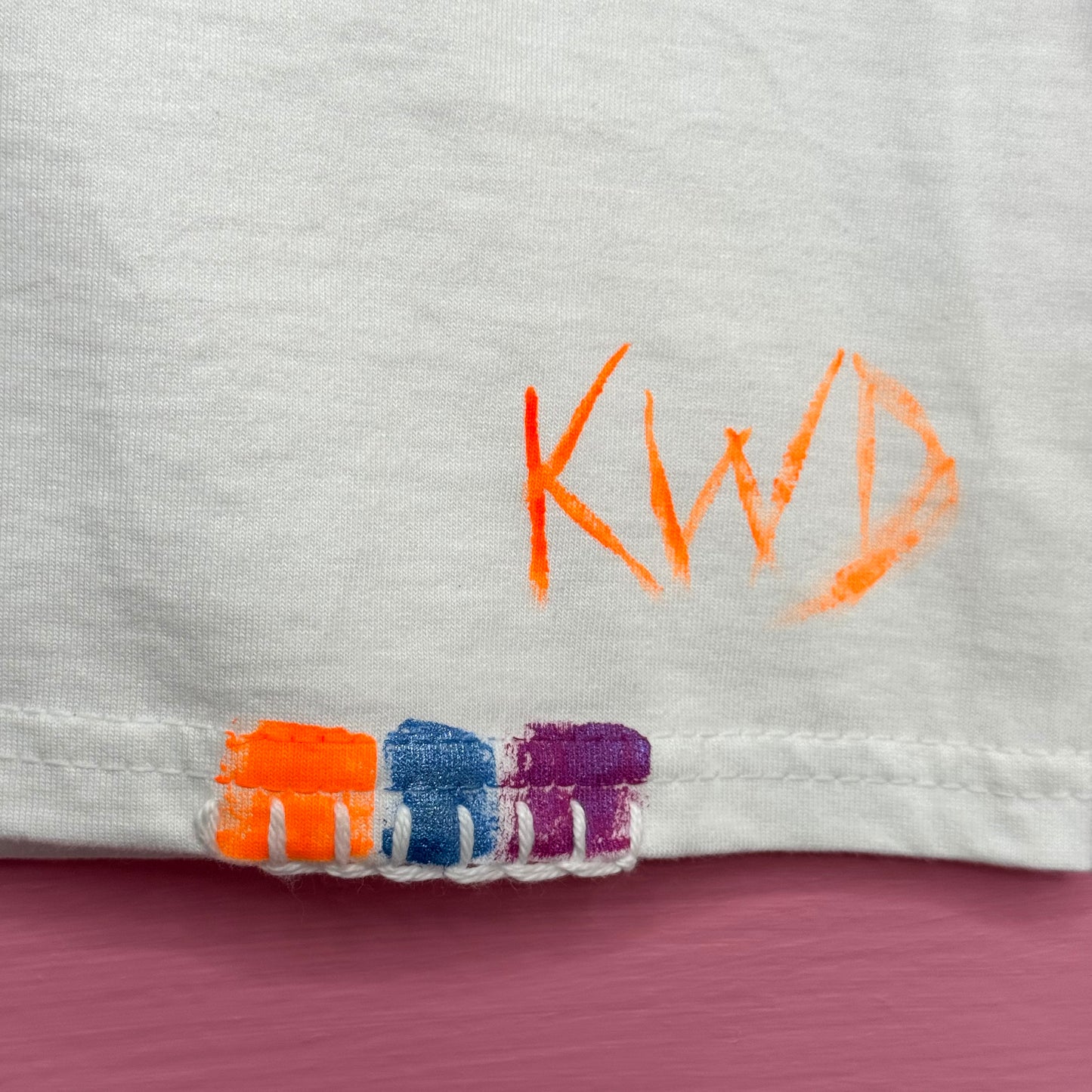 Neons/colours Heart t-shirt - size L