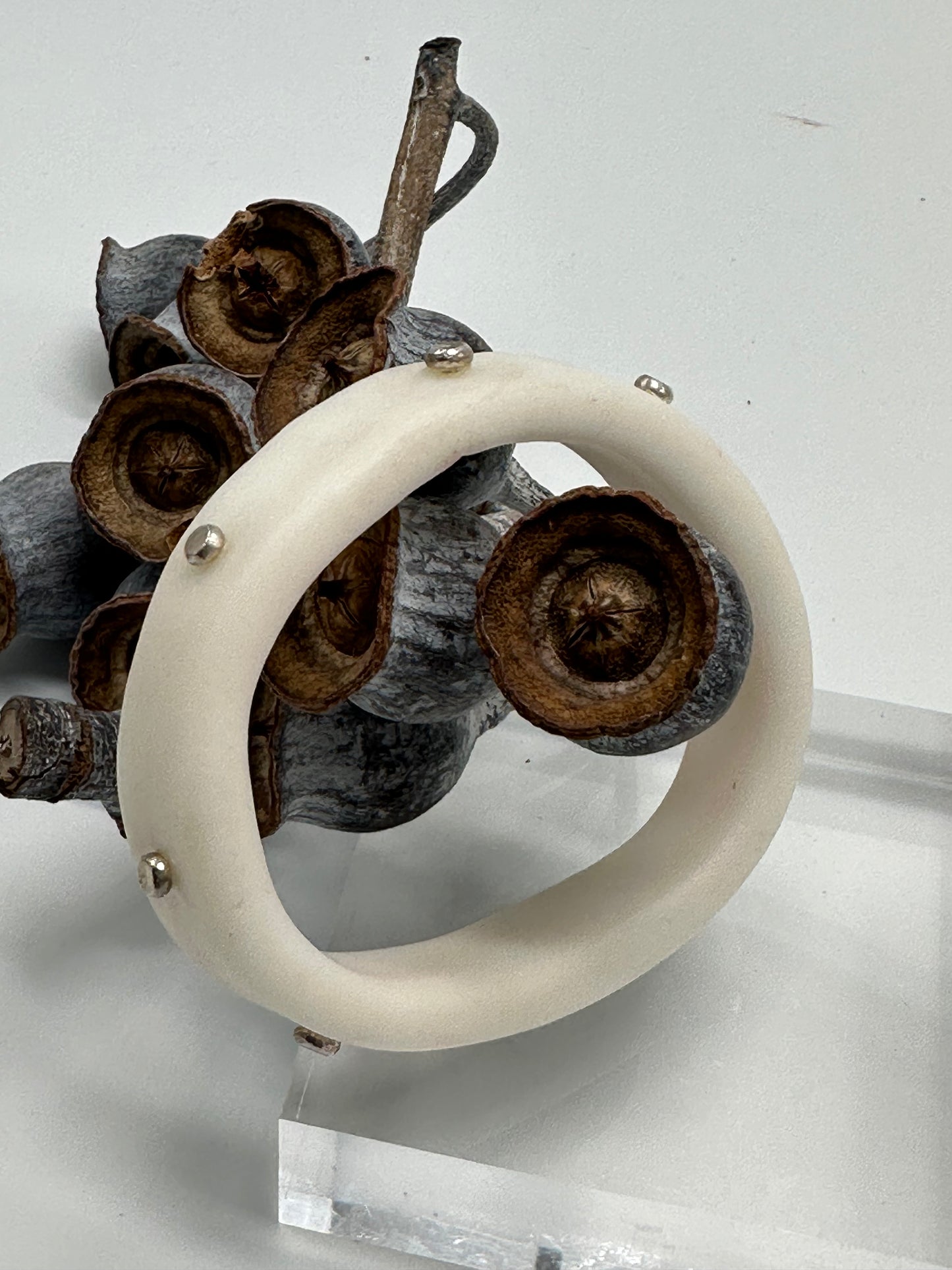 White KWD Classic Resin Bangle - XS