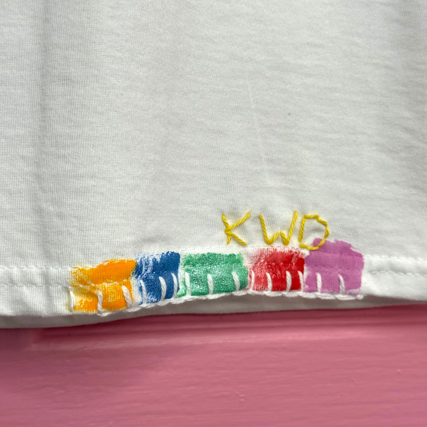 Multi coloured circles t-shirt - size M