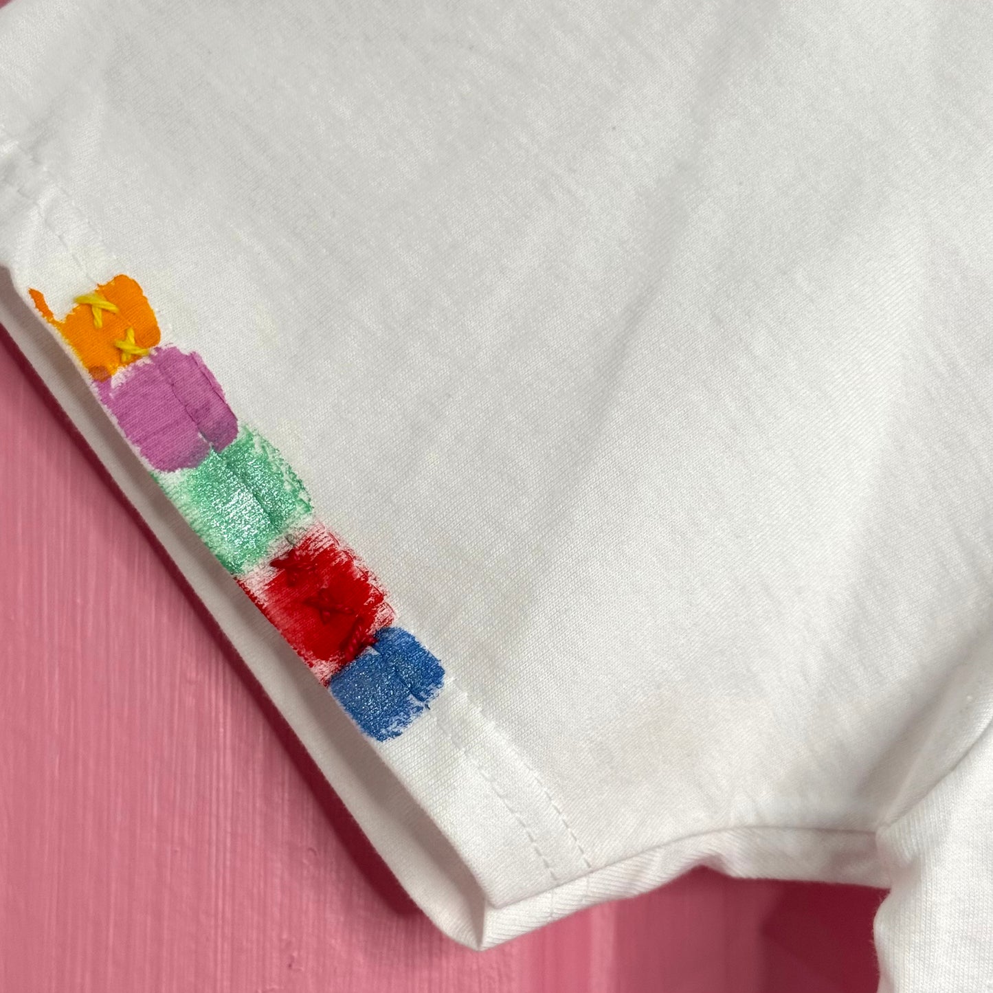 Multi coloured circles t-shirt - size M