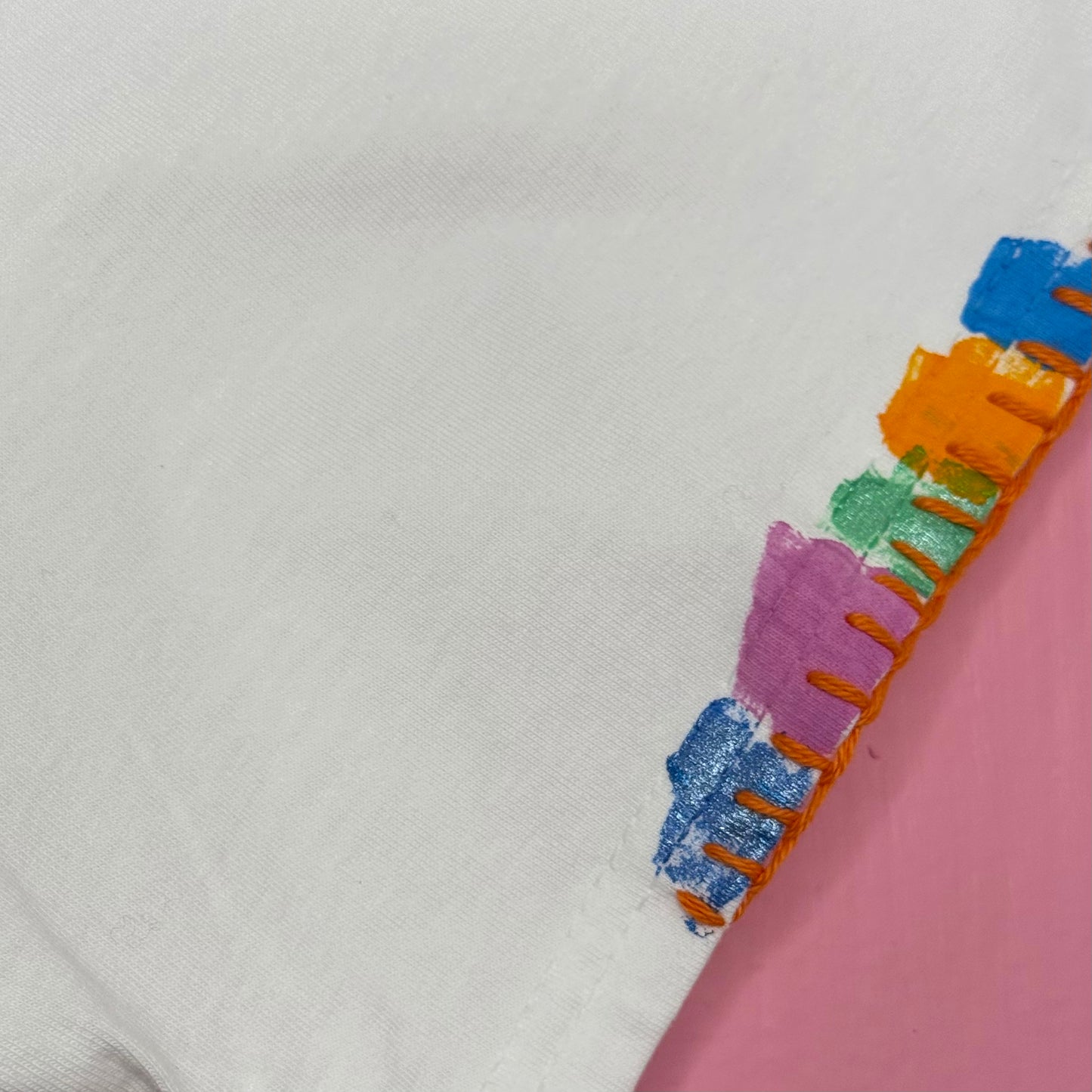Multi coloured circles t-shirt - size L