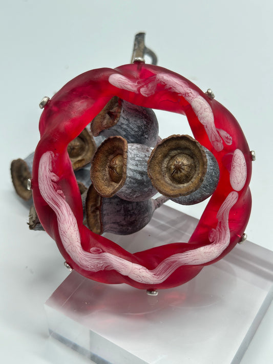 Red & White Chunky twist resin & silver bangle