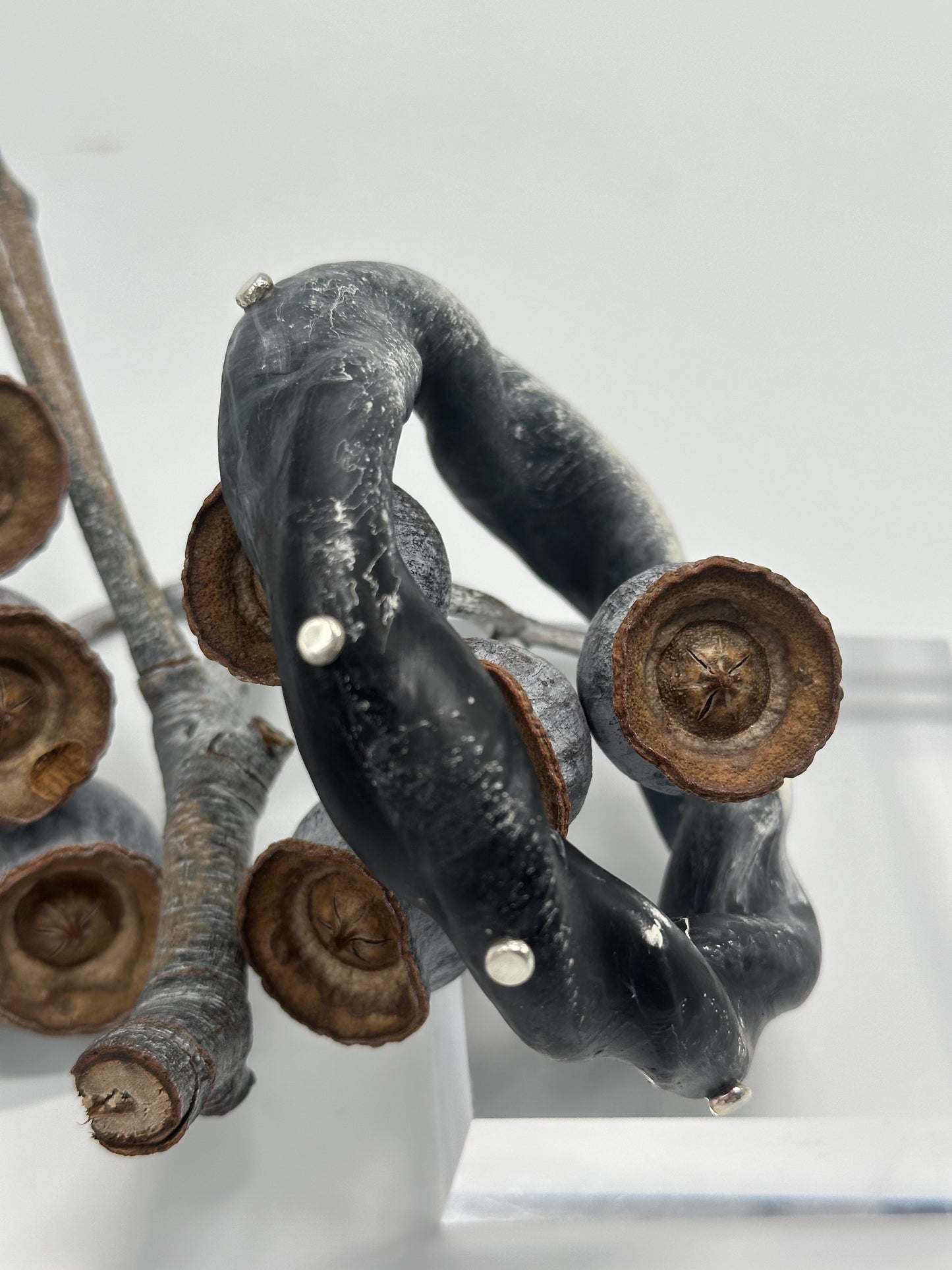 Black/White Chunky twist resin & silver bangle