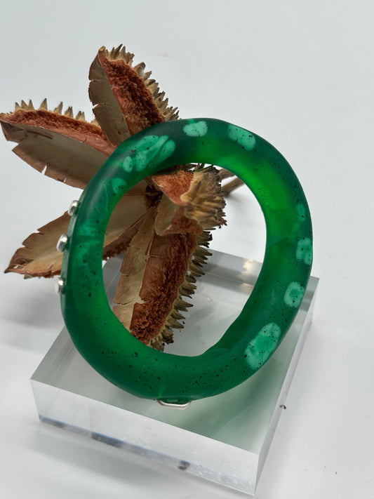 Jade Green & white resin & silver 'woopy' bangle