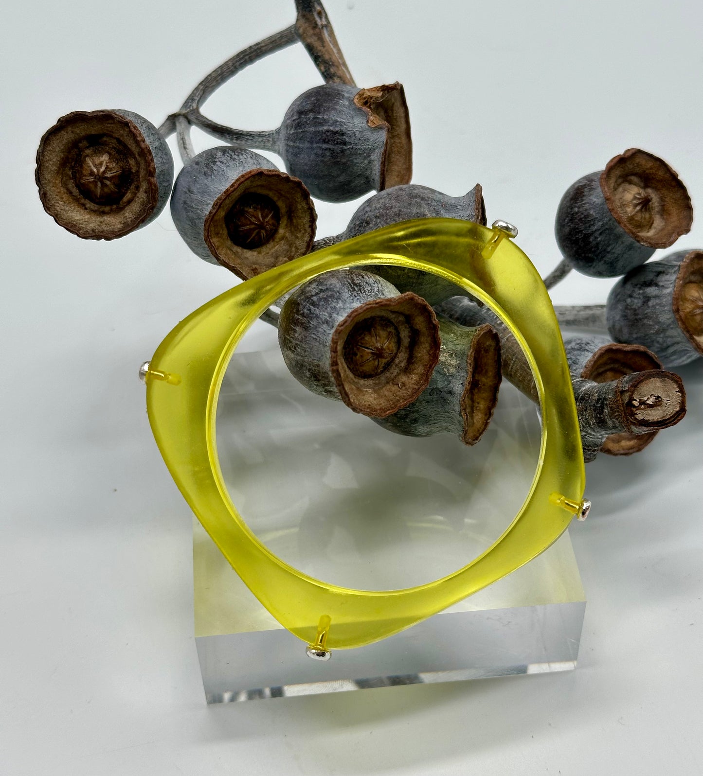 Yellow 'square round' bangle with silver