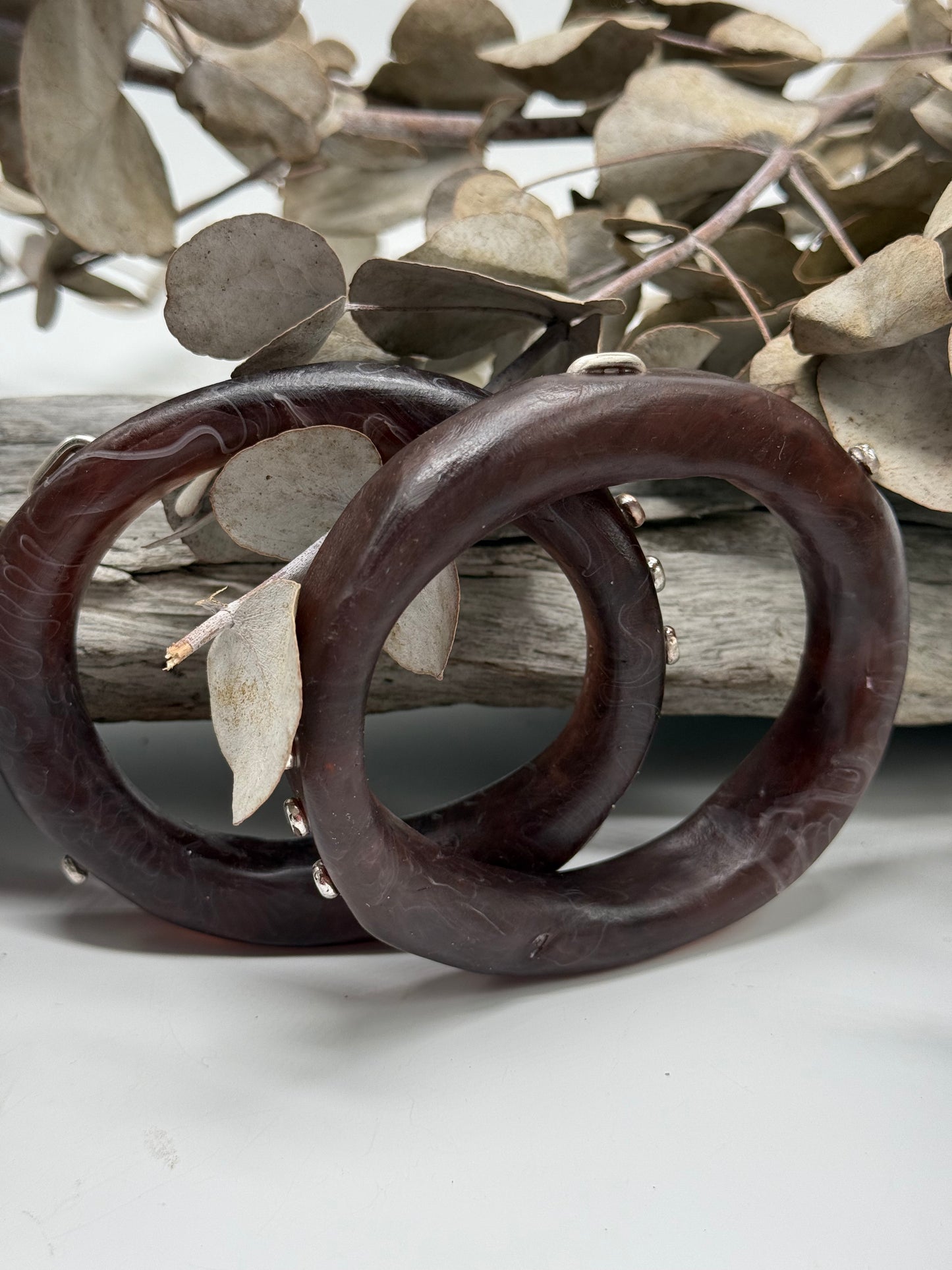 Brown/White swirl resin and silver 'woopy' bangle - regular size