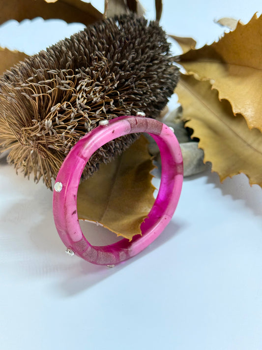 Strawberry Red/brown/white resin coloured KWD Classic & silver Bangle