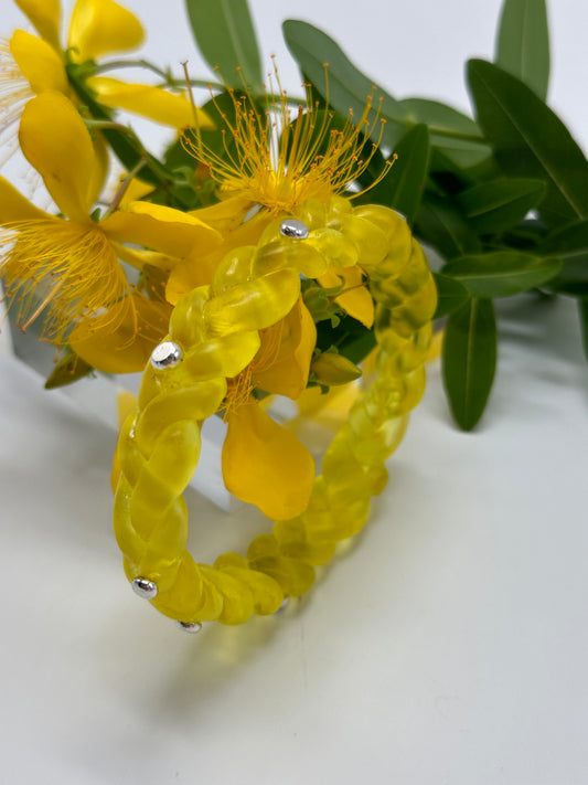 Yellow resin and sterling silver rivet plaited classic bangle