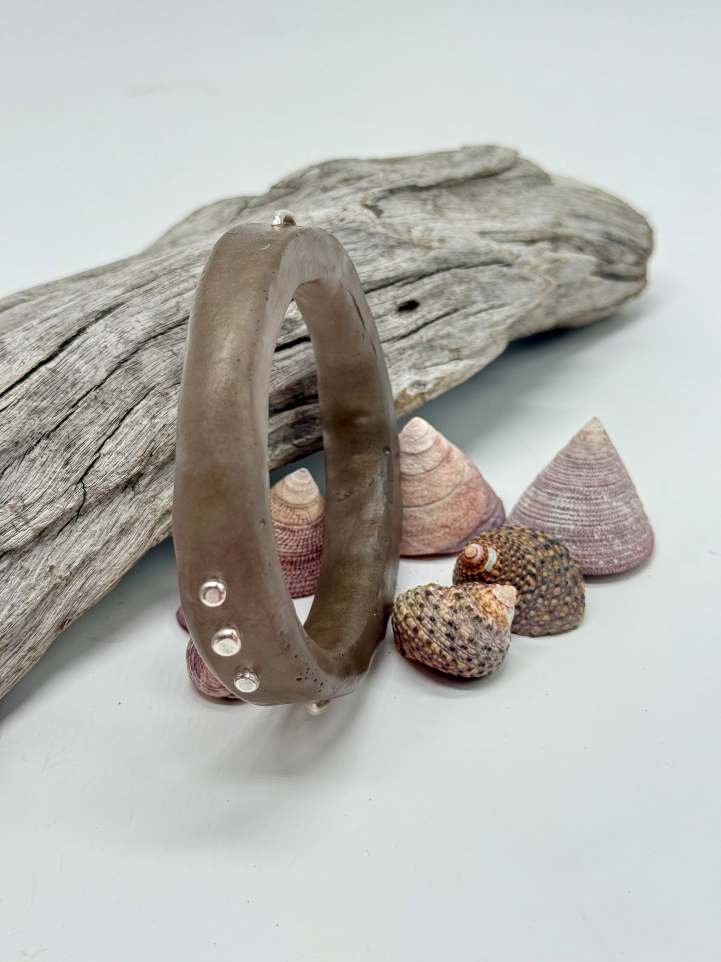 Moss resin and silver 'woopy' bangle - regular size