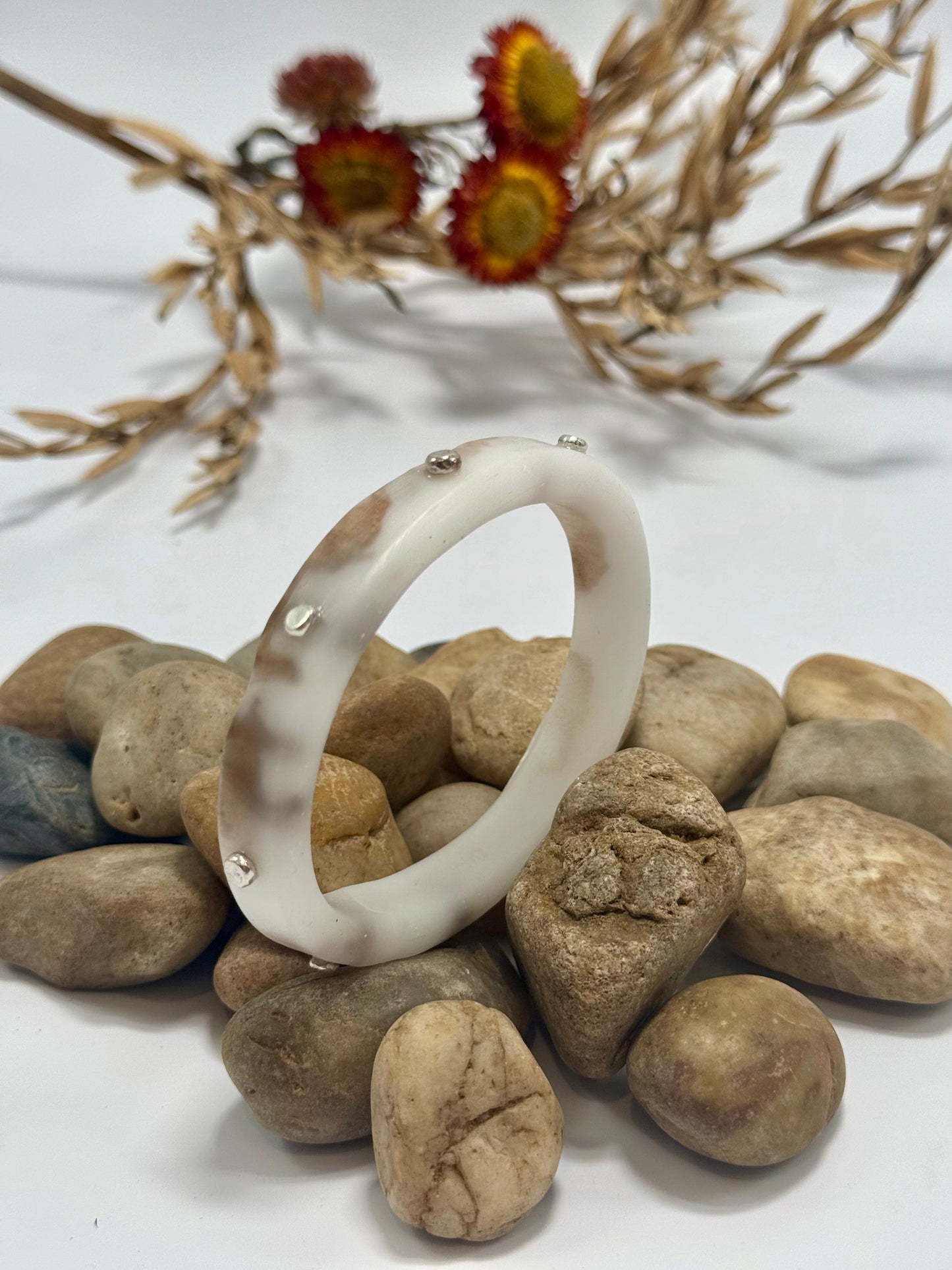 Brown & white resin Thick KWD Classic & silver Bangle