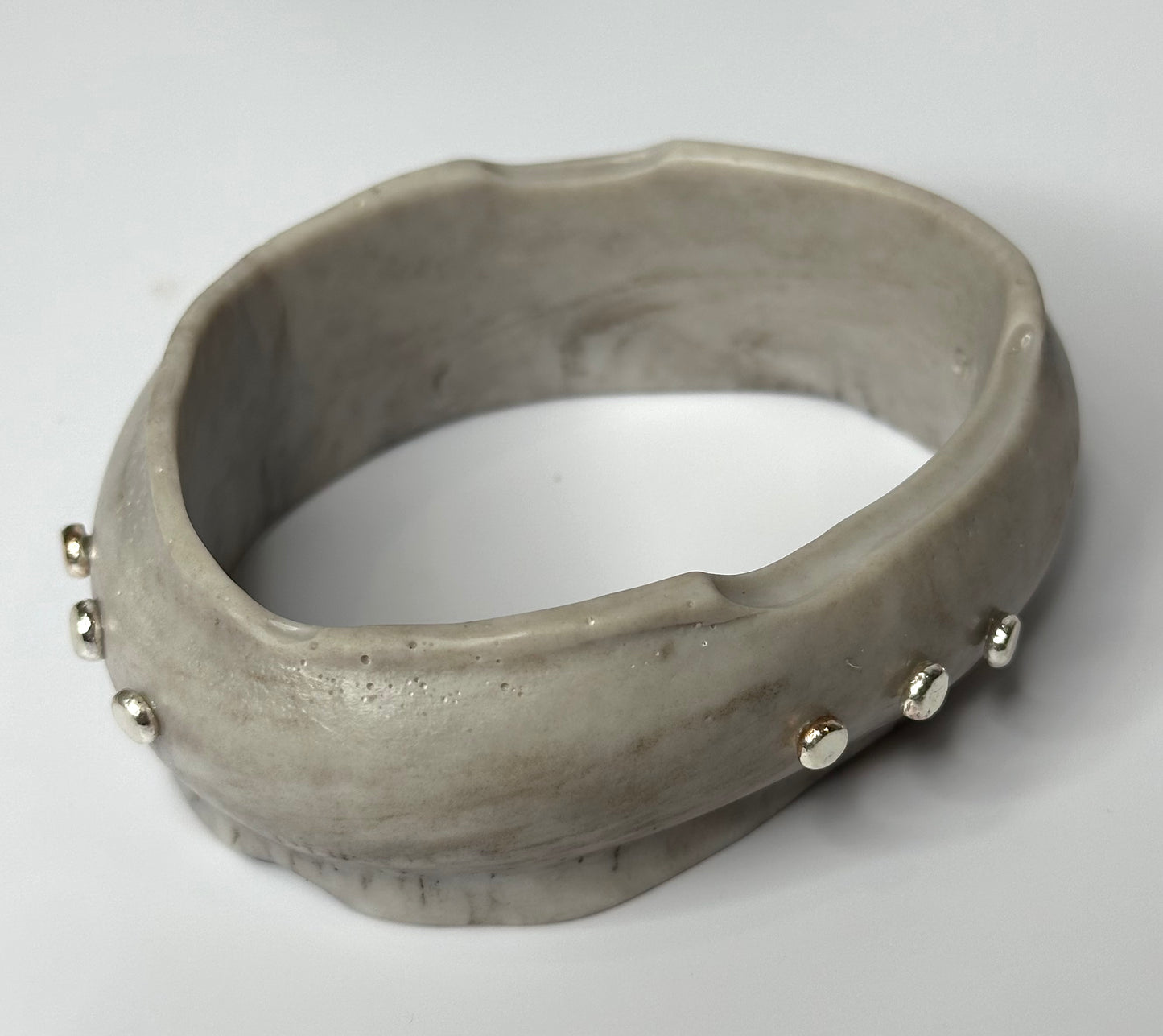 Creamy/brown Resin wide bangle