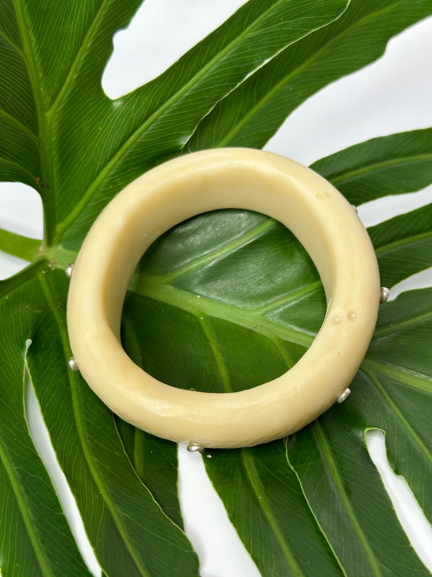 Cream Spotty Resin Bangle