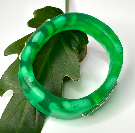 Green/White swirl XL Irregular KWD Resin & Silver Bangle