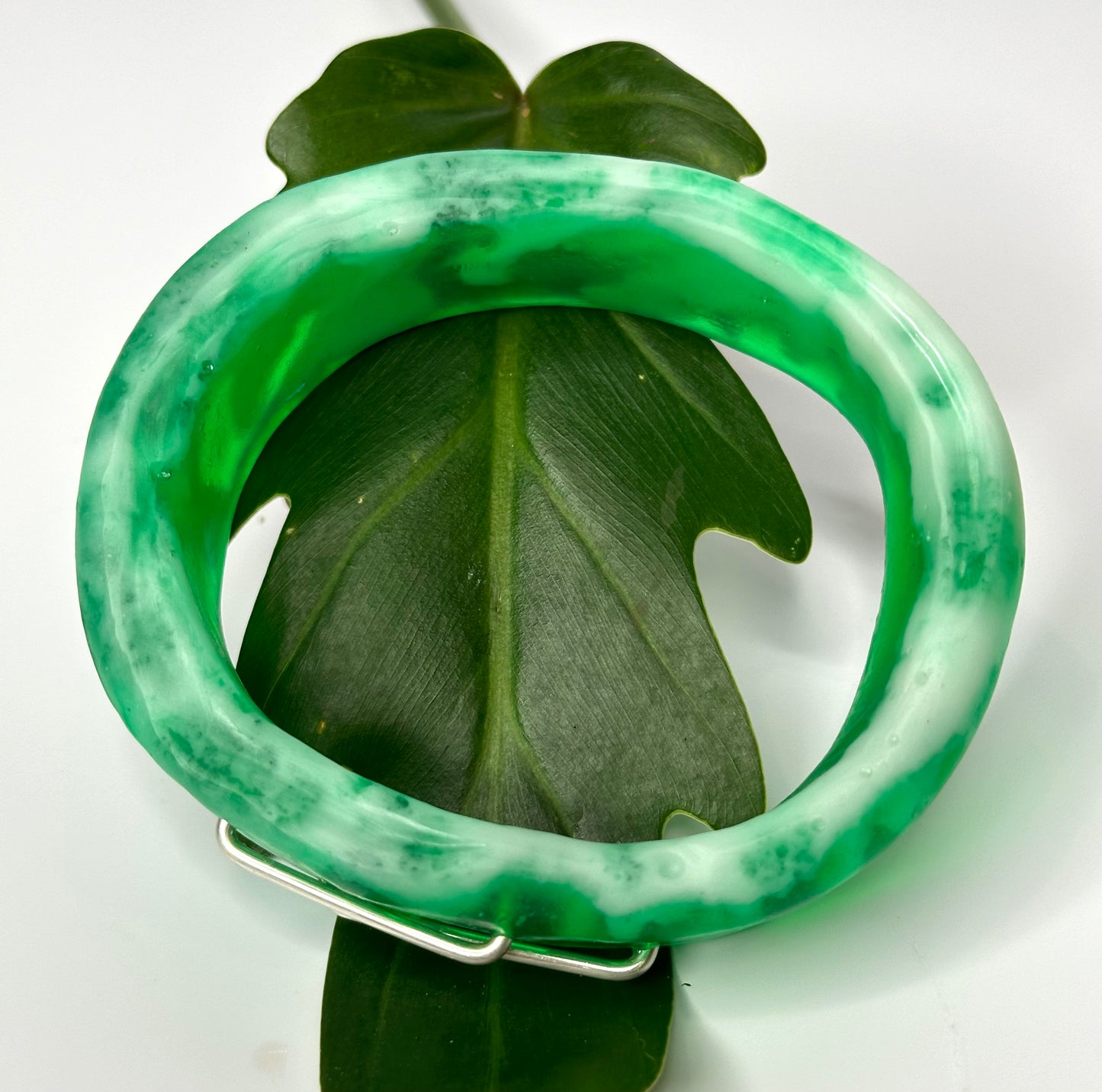 Green/White swirl XL Irregular KWD Resin & Silver Bangle