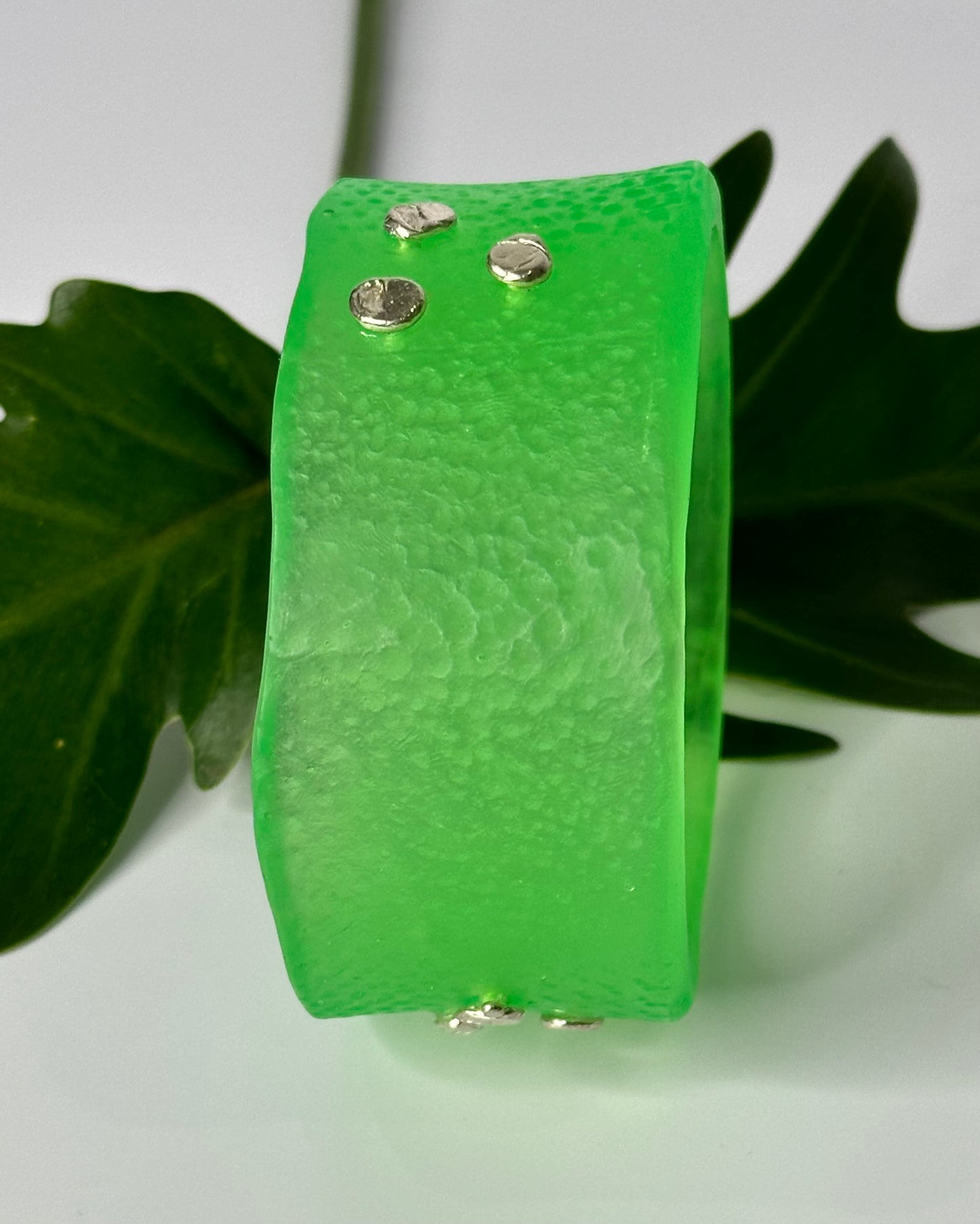 Wide Neon Green Spotty Resin Bangle