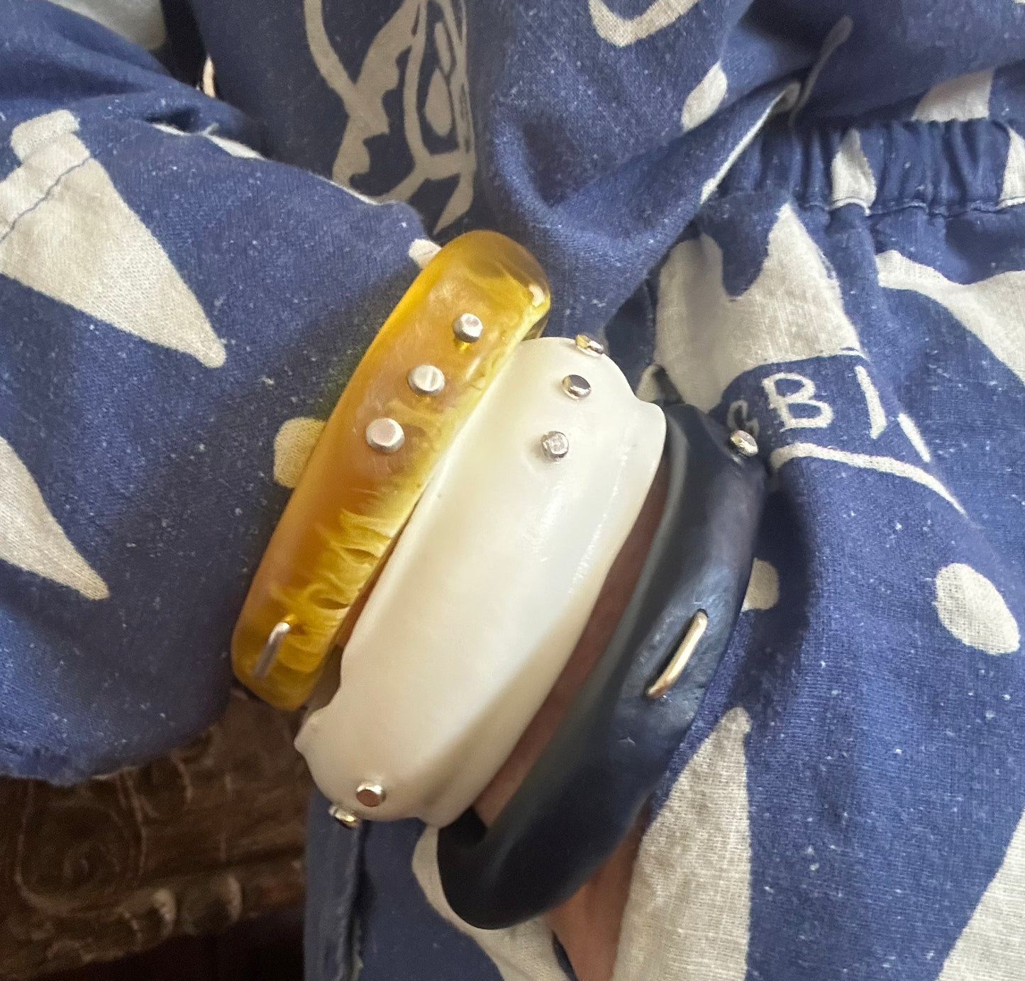Yellow/white swirl woopy bangle