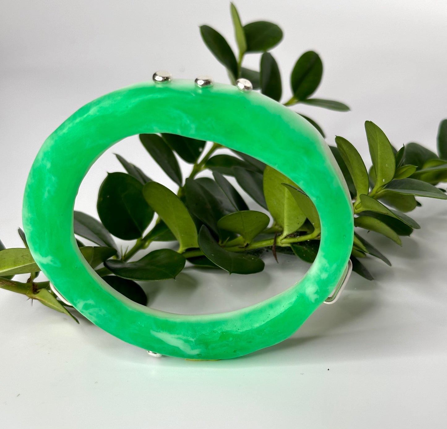 Green/White Resin woopy bangle